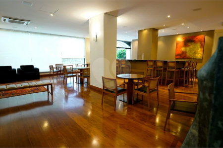Apartamento à venda com 4 quartos, sendo 3 suítes, em Santo Amaro, São Paulo, SP