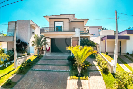 Sobrado à venda em Itupeva – 421,80 m² de terreno – 254,28 m² de área construída – 3 dormitórios – 4 banheiros – 4 vagas de garagem