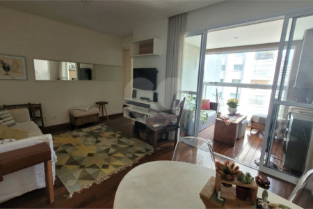 Apartamento à venda com 2 quartos, sendo 1 suíte, em Morumbi, São Paulo, SP