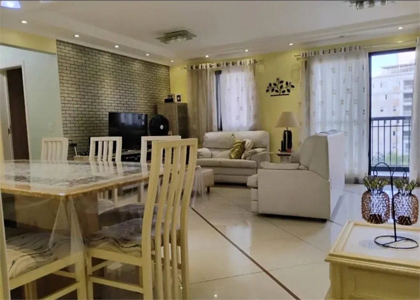 Apartamento à venda com 4 quartos, sendo 1 suíte,  em Cidade São Francisco, São Paulo, SP