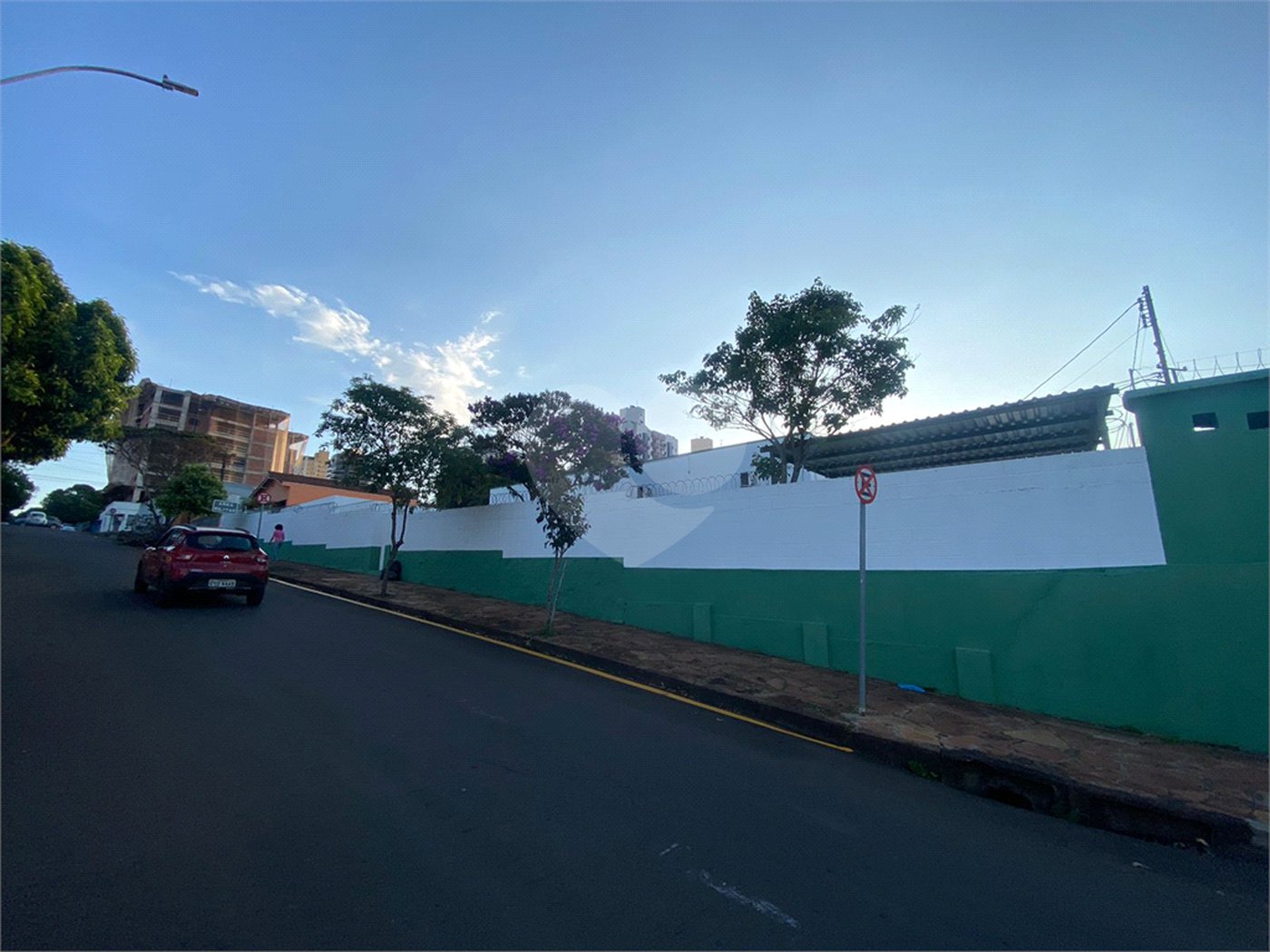 Casa térrea no Jardim Macarengo .