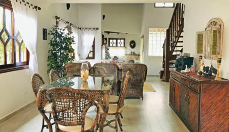 Casa à venda ou para alugar com 4 quartos, sendo 2 suítes,  em Morada da Praia, Bertioga, SP