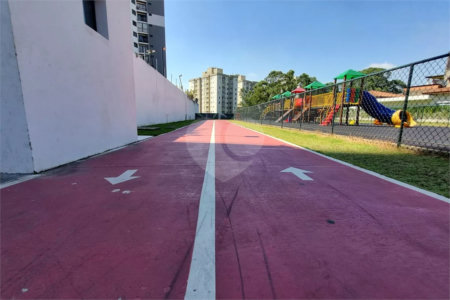Cobertura Espaçosa, cheia de conforto e aconchego.