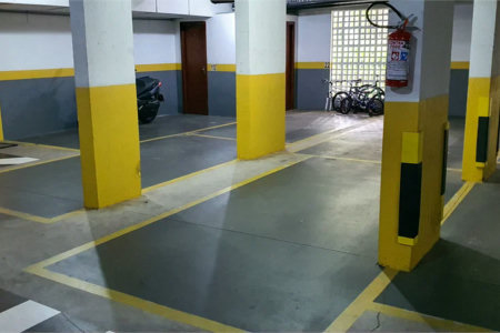 Apartamento luxuoso com 130m2, 3 suítes, 4 vagas.