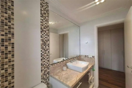 Apartamento à venda com 3 quartos, sendo 1 suíte, em Parque Reboucas, São Paulo, SP