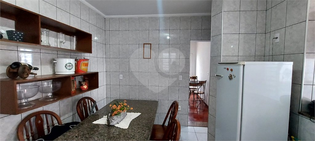 Casa à venda com 5 quartos, sendo 1 suíte, em Jardim Santa Paula, São Carlos, SP