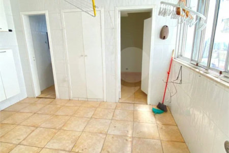 Apartamento à Venda | 327 m² | 4 dormitórios (1 suíte) | 2 vagas na Mooca!