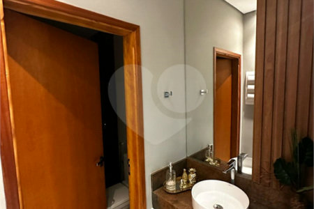 Casa a venda no condomínio Faixa Azul.