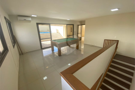 Apartamento Duplex no Condomínio Giardino de Rovello
