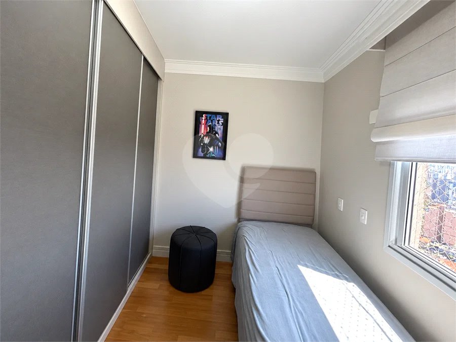 Apartamento de 127 m² em andar alto, com vista livre, 3 suítes planejadas, sacada gourmet envidraçada, 2 vagas e lazer completo, próximo ao Shopping Golden Square e à Avenida Kennedy.