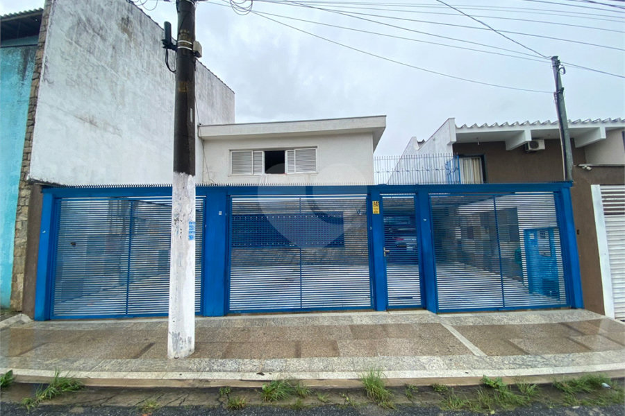 Sobrado 3 Suítes próximo ao parque do carmo