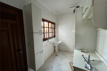 CASA COM 3 QUARTOS NO CONDOMÍNIO GRAND VILLE