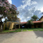 Casa térrea no Condomínio Parque Faber I