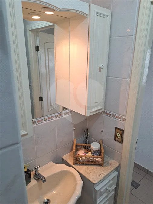 Casa Ampla com 5 Dormitórios, Piscina e Lazer Completo em Terreno de 1.260 m²