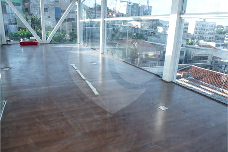 Lindo Salão Comercial para locação com 924m2 no Centro de Atibaia