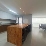 Belíssimo apartamento com 163m², 3 suítes e 2 vagas para locação na Chácara Klabin!