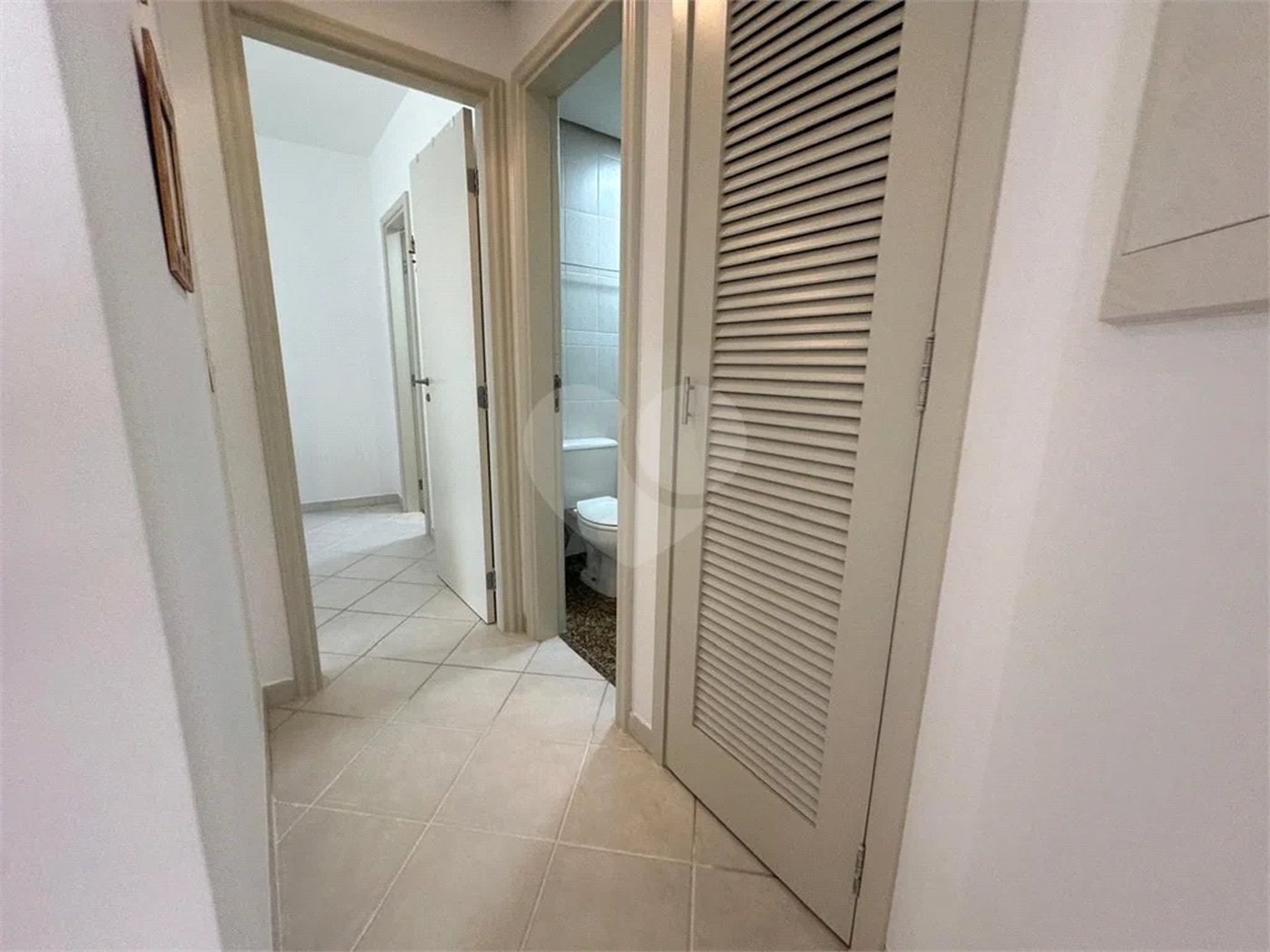 Apartamento à venda com 3 quartos, sendo 1 suíte, em Riviera de São Lourenço, Bertioga, SP