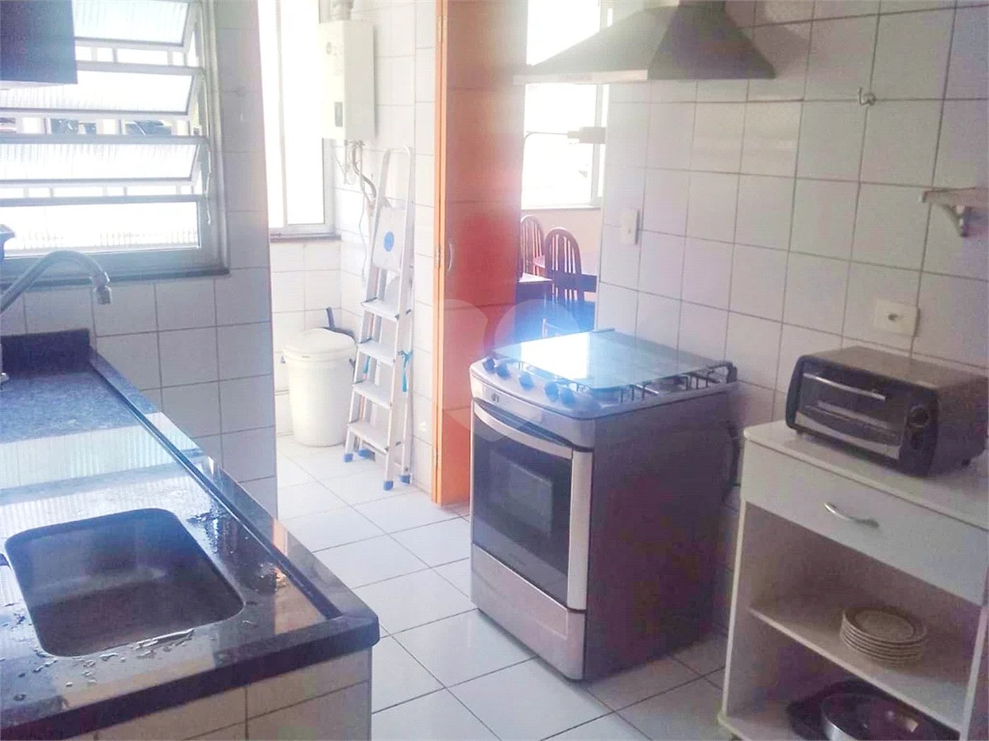Apartamento na Consolação com 2 quartos, varanda, sem vaga.