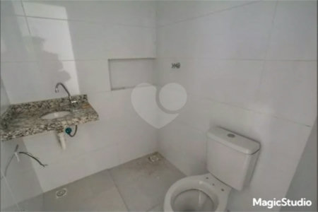 Apartamento com 2 dormitórios , sendo 1 suíte , 1 vaga , á venda na Vila Humaitá em Santo André.