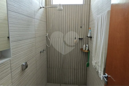 Casa Nova (Apenas 2 Anos) com Suíte: Conforto, Segurança e Localização Privilegiada!