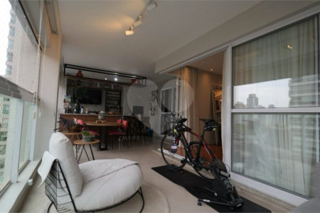 Apartamento á venda - Vila Olímpia