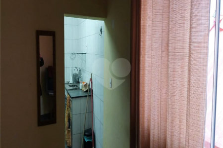 Casa com dois pavimentos na Barra Funda: