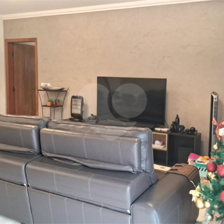 Apartamento a venda na Aclimação com 4 dormitórios e 2 vagas.