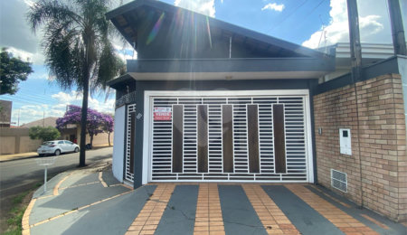 Casa à venda com 3 quartos, sendo 1 suíte,  em Jardim Cardinalli, São Carlos, SP