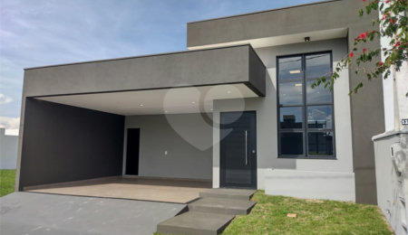 Casa à venda com 3 quartos, sendo 1 suíte,  no condomínio Recanto dos Sabias, São Carlos - SP