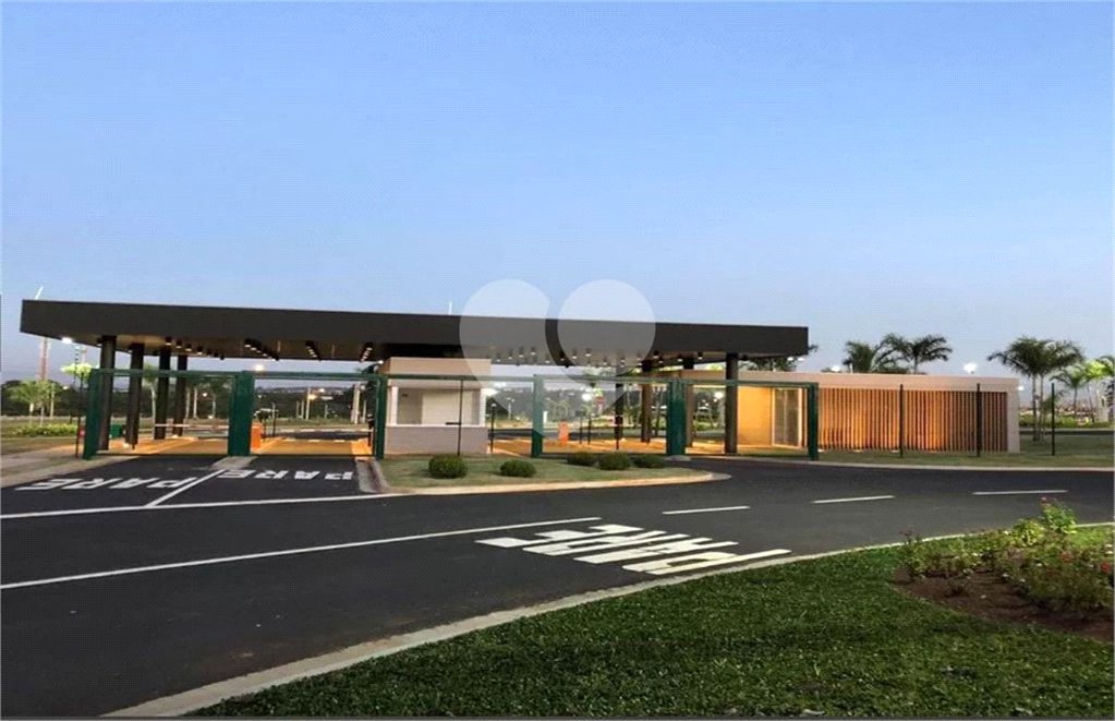 Lote no Condomínio Village Damha IV
