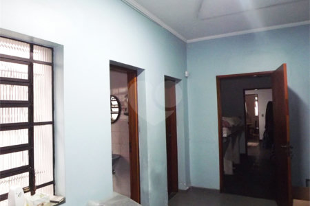 Casa de 318m2 com 2 suítes e 3 vagas à venda na Bela Vista