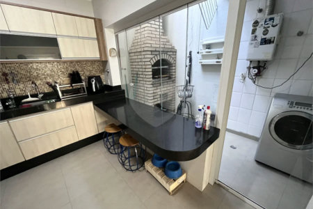 Casa à venda com 2 quartos, sendo 1 suíte, no condomínio Cond Villa D'este, São Paulo - SP