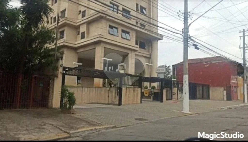 Sala comercial com 35m² , 1 vaga , 1 banheiro , à venda na Penha.