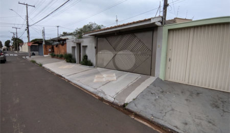 Casa à venda com 3 quartos, sendo 1 suíte, em Jardim Santa Paula, São Carlos, SP