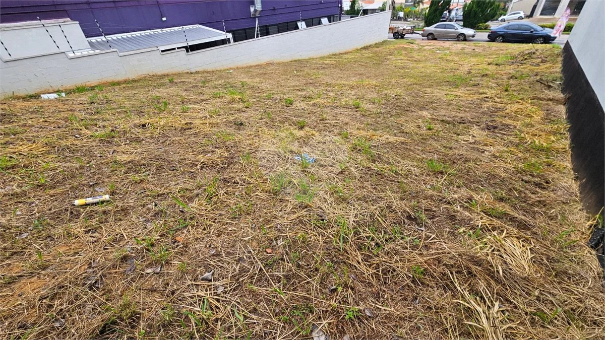 Terreno Comercial a Venda