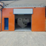 GALPÃO COMERCIAL DE 220,0 M² COM 02 BANHEIROS, COPA COM REFEITORIO, MEZANINO E VAGA DE GARAGEM PARA LOCAÇÃO NA LAPA