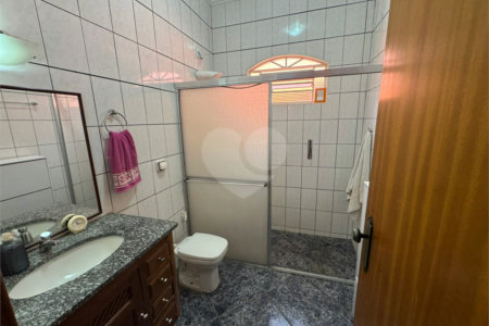 Casa com 03 Dormitórios á venda, em Jardim Alvorada, São Carlos.