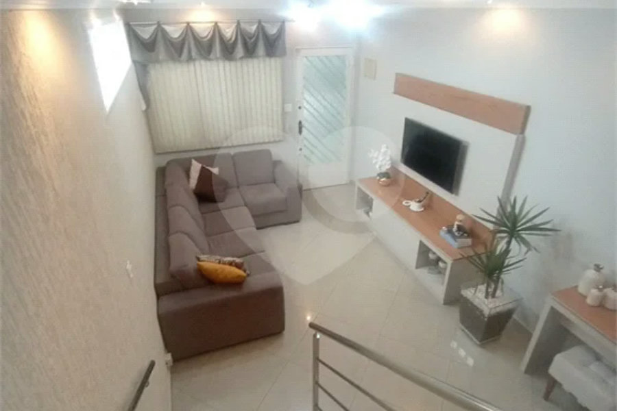 Sobrado à venda com 3 quartos, sendo 1 suíte,  em Vila Gustavo, São Paulo, SP
