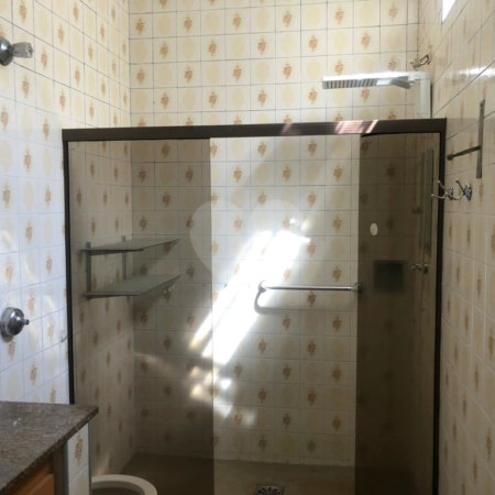 Casa térrea na Vila Nery .