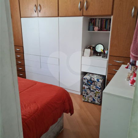 Apartamento com 3 dormitórios, sendo 1 suíte.