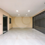 Indaiatuba - Jardim Bom sucesso - Área total: 150m² - Área construída: 115m² - 3 dormitórios sendo 1 suíte com armário planejado;Sala para dois ambientes; Banheiros com box gabinetes e espelhos; Área gourmet com churrasqueira a carvão e móveis planejados; Lavanderia coberta; Ar condicionado na sala