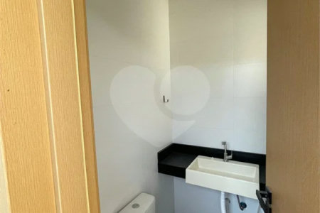 Casa à venda com 3 quartos, sendo 1 suíte,  em Portal do Bosque, Louveira, SP