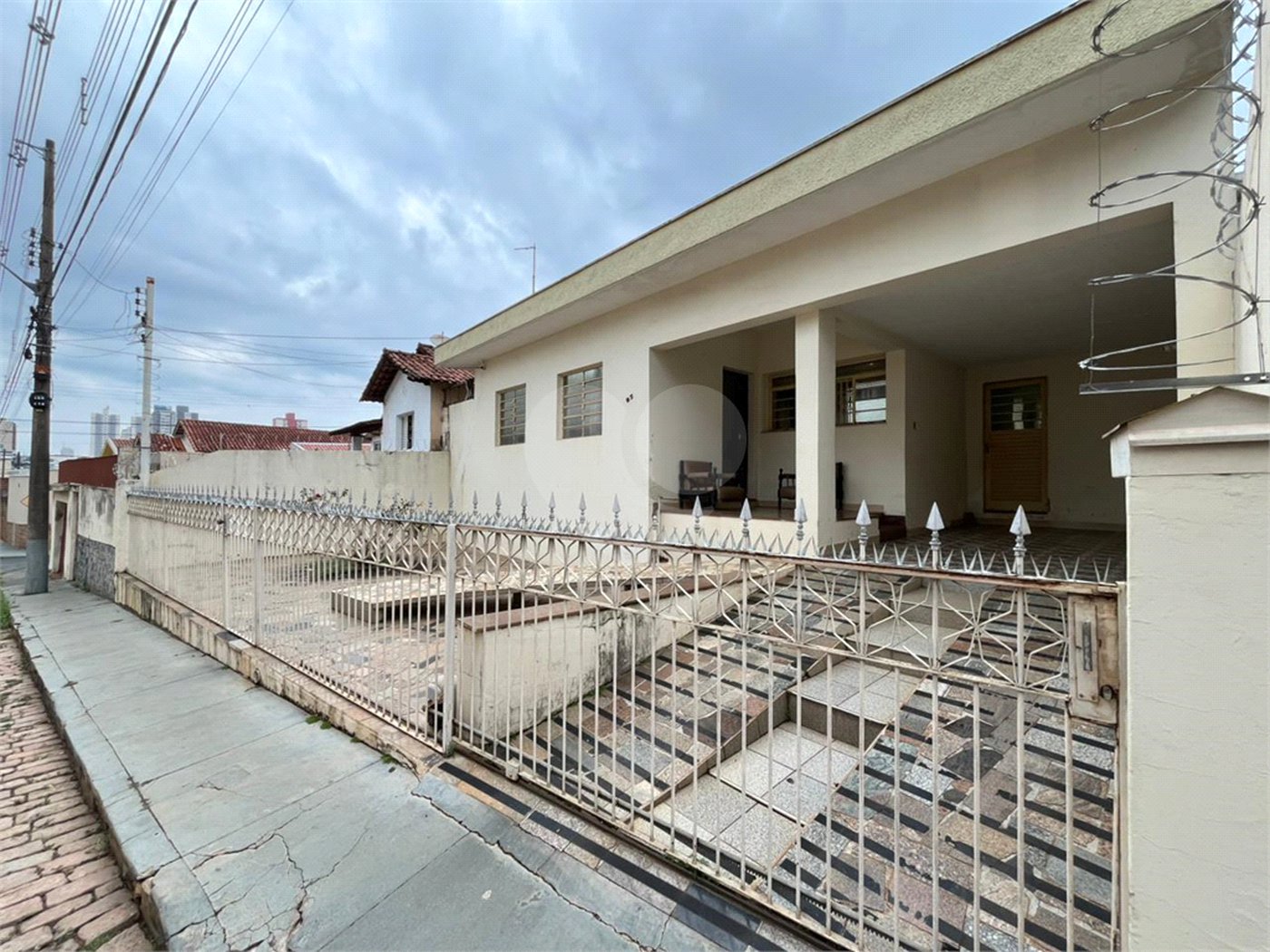 Casa a venda na Cidade Jardim com 3 dormitorios e 1 suite