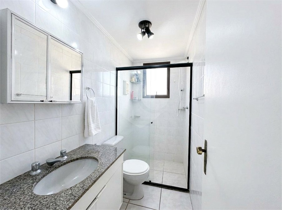 Apartamento de 48m2 à venda com 2 dormitórios e 1 vaga na Bosque da Saúde