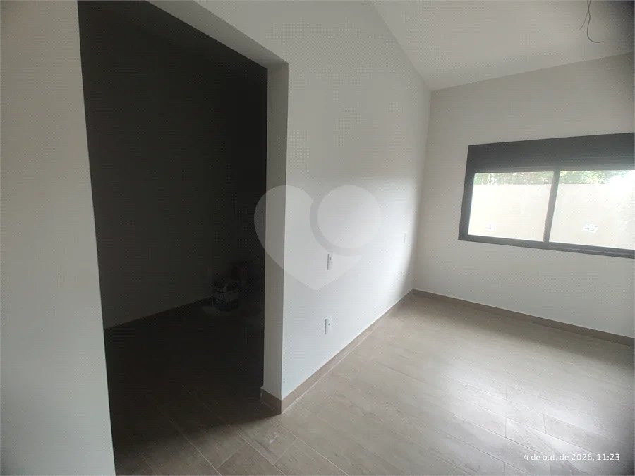Casa exclusiva em Atibaia de alto padrão com 3 suítes, piscina, espaço gourmet, condomínio fechado, aceita financiamento