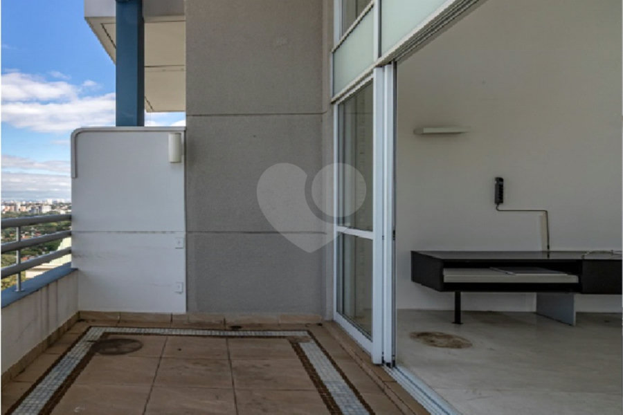 Duplex com Vista Livre/ 2 Varandas / Hidromassagem