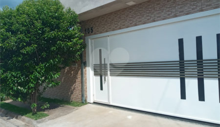 Casa à venda com 3 quartos, sendo 1 suíte,  no Centro, Ibaté, SP