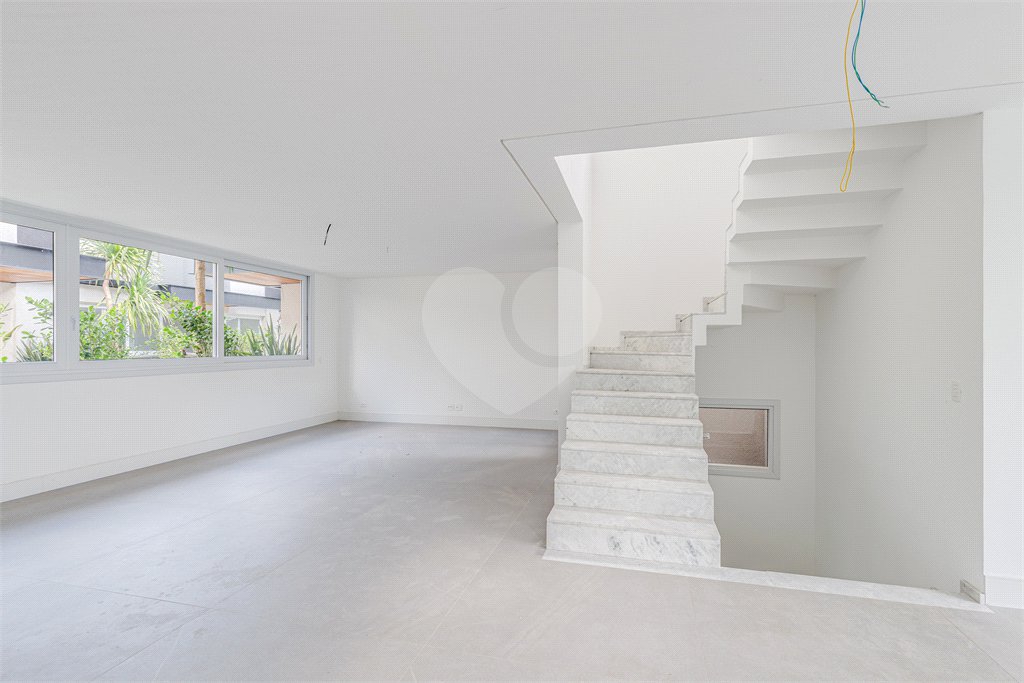 Casa à venda com 4 suítes no condomínio Vila Arese, São Paulo - SP