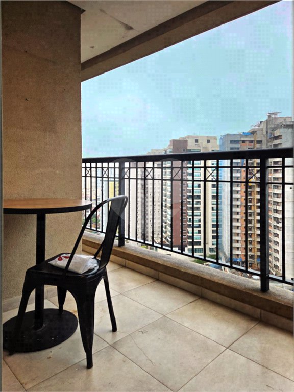 Apartamento na Chácara Inglesa com 2 dormitórios (1 suite), varanda, vista livre e vaga