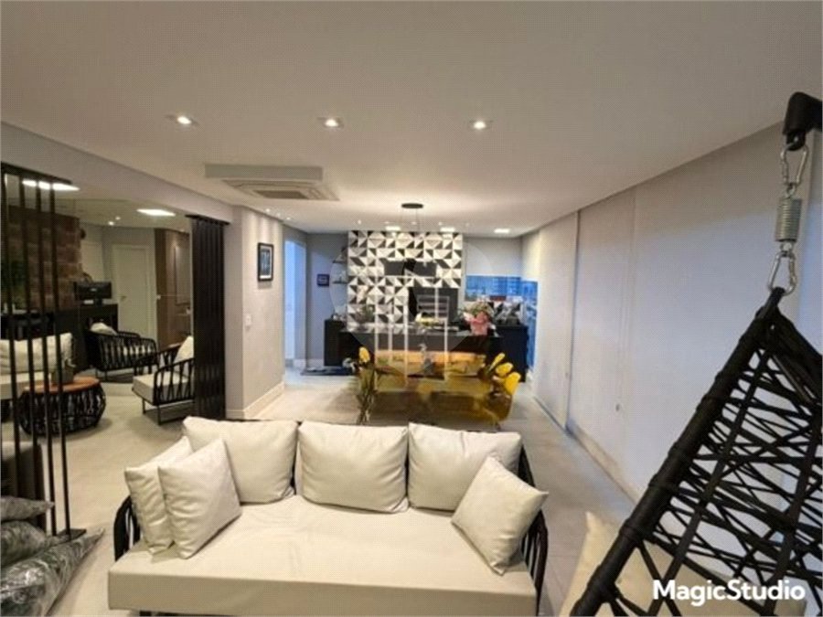 Apartamento com 120m², 3 dormitórios, sendo 3 suítes, 2 vagas de garagem, à venda no Tatuapé.